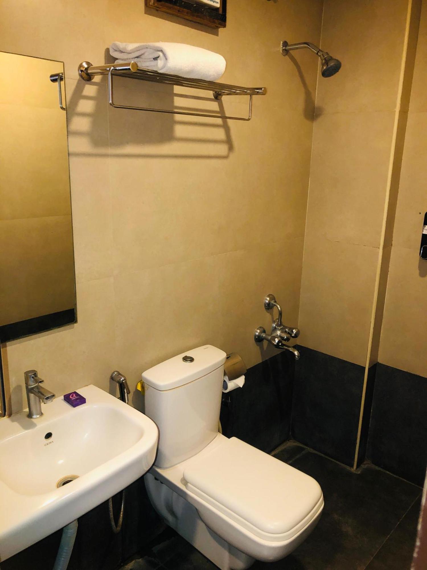 Astra Hotels & Suites - Hsr Layout Sector 1, Near Ecospace Bellandur Bangalore Eksteriør bilde