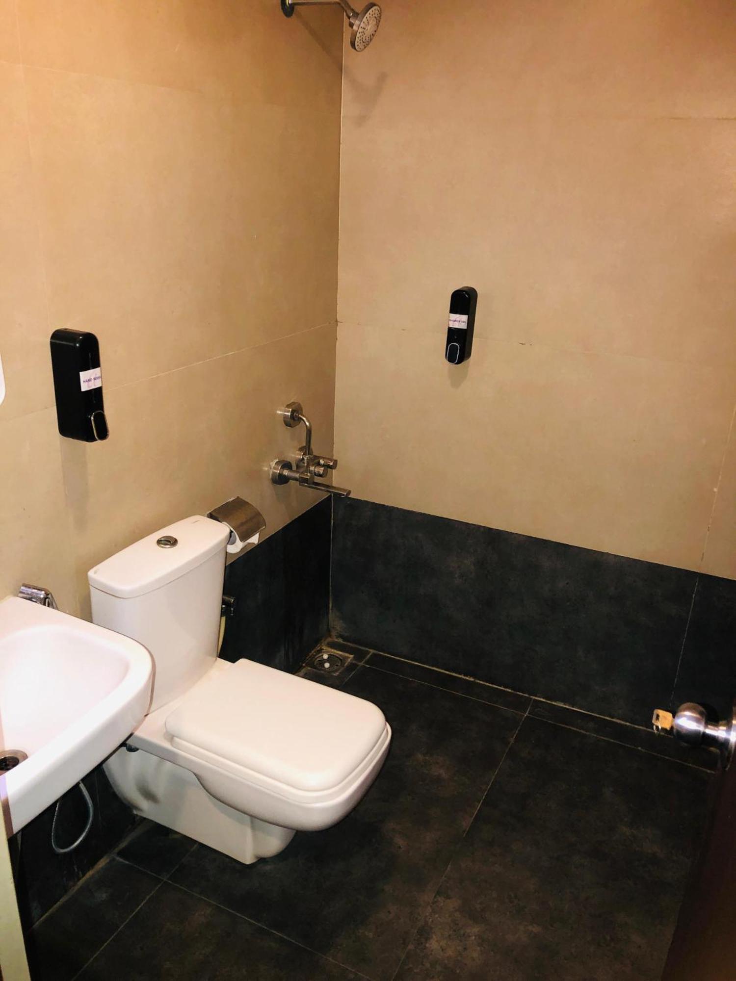 Astra Hotels & Suites - Hsr Layout Sector 1, Near Ecospace Bellandur Bangalore Eksteriør bilde